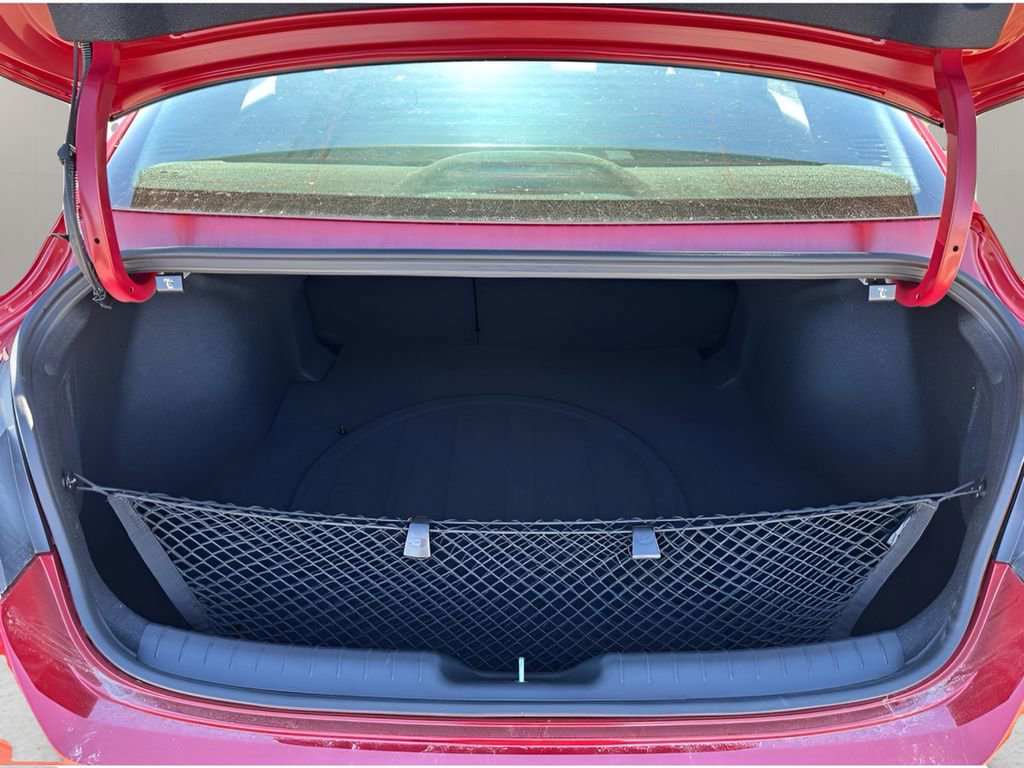 New 2025 Hyundai Elantra SEL image 8