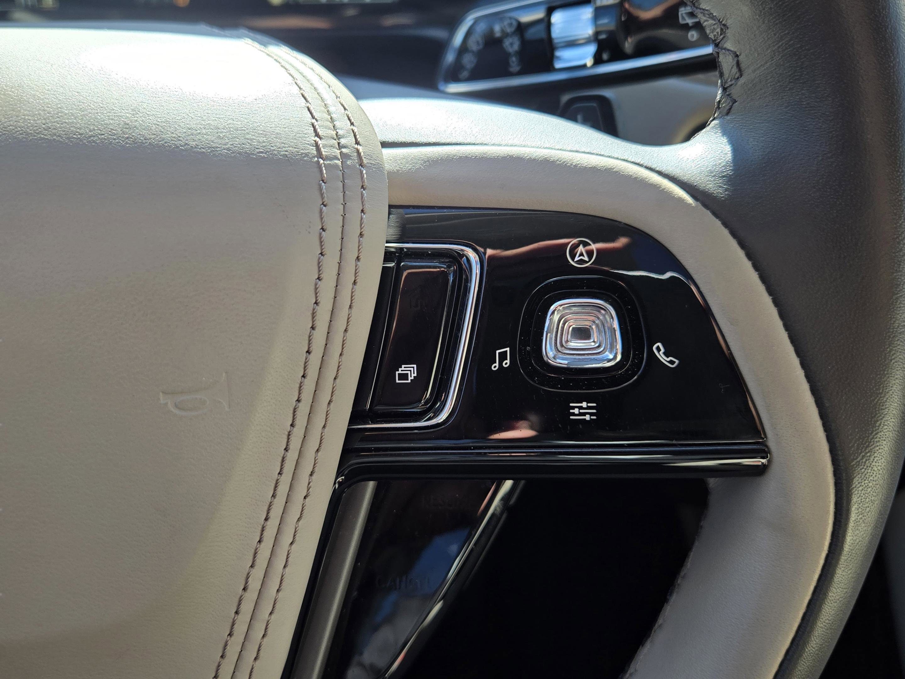 Used 2024 Lincoln Aviator Reserve w/ Elements Package Plus image 23