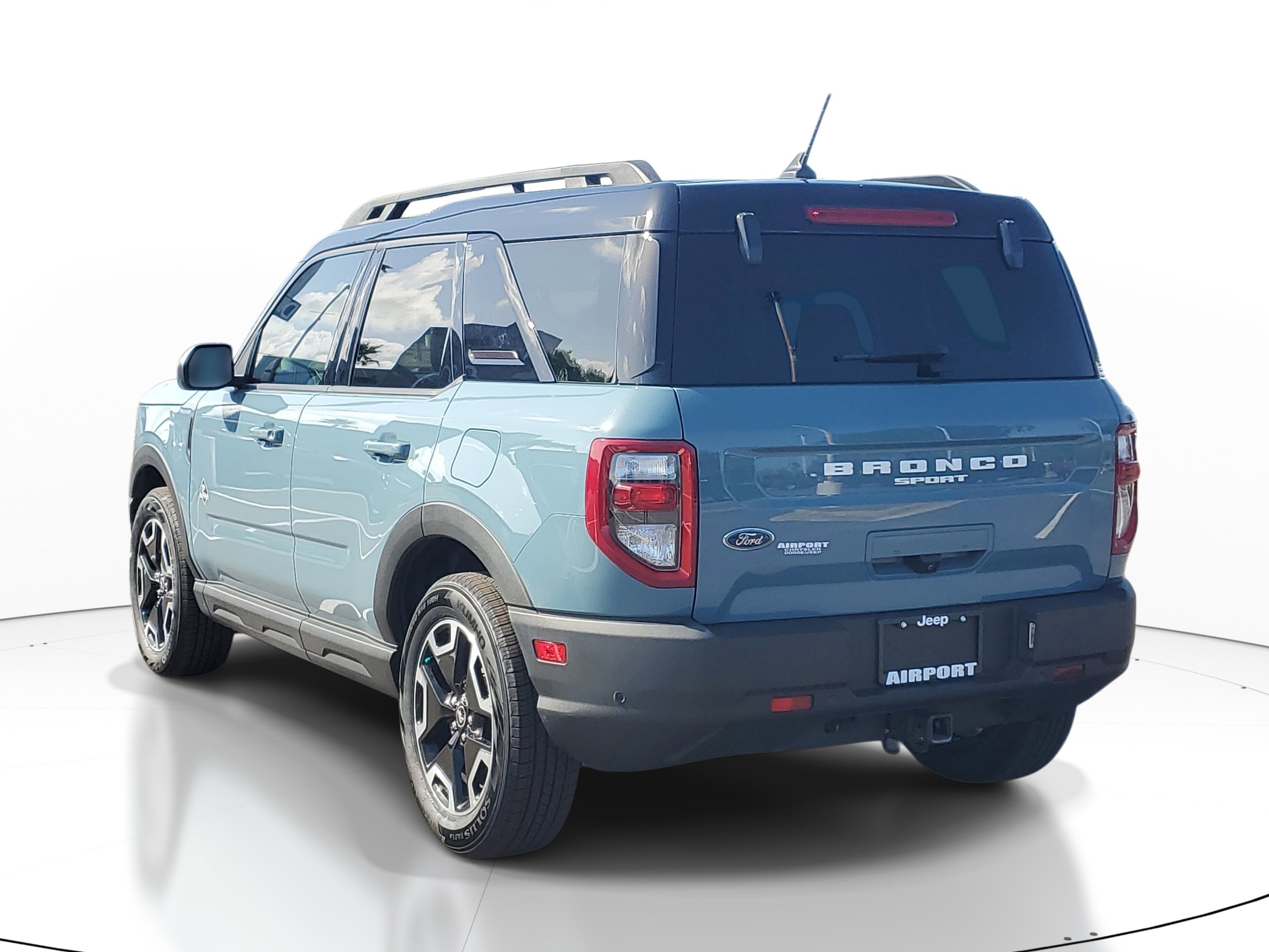 Used 2022 Ford Bronco Sport Outer Banks w/ Tech Package image 4