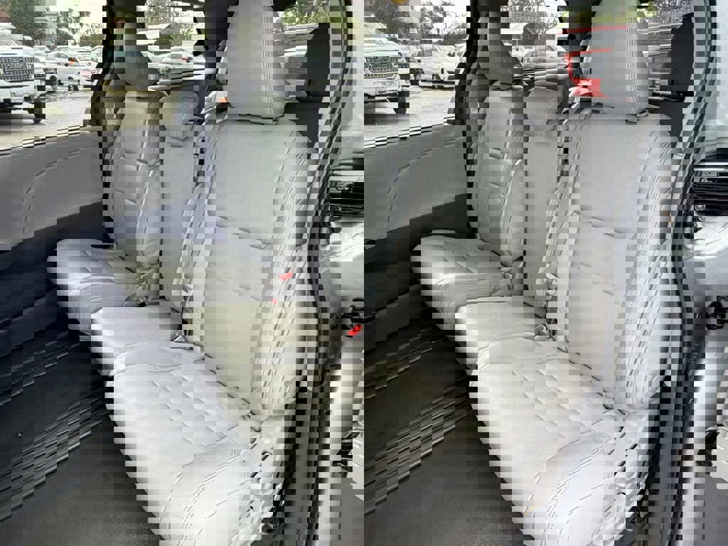 Used 2019 Toyota Sienna XLE image 20