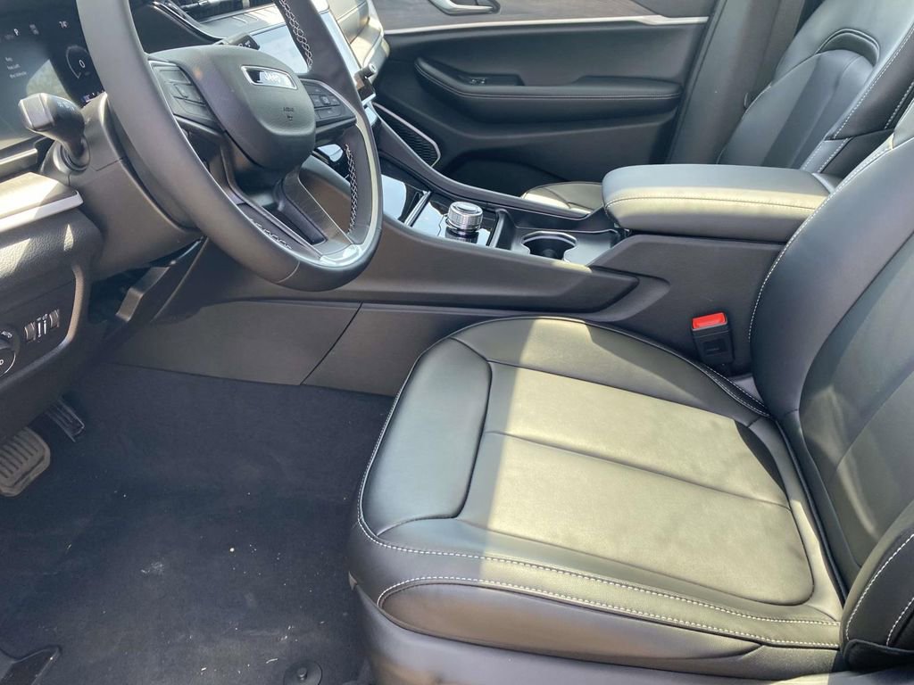 New 2026 Jeep Grand Cherokee Limited w/ Limited Altitude Package image 37