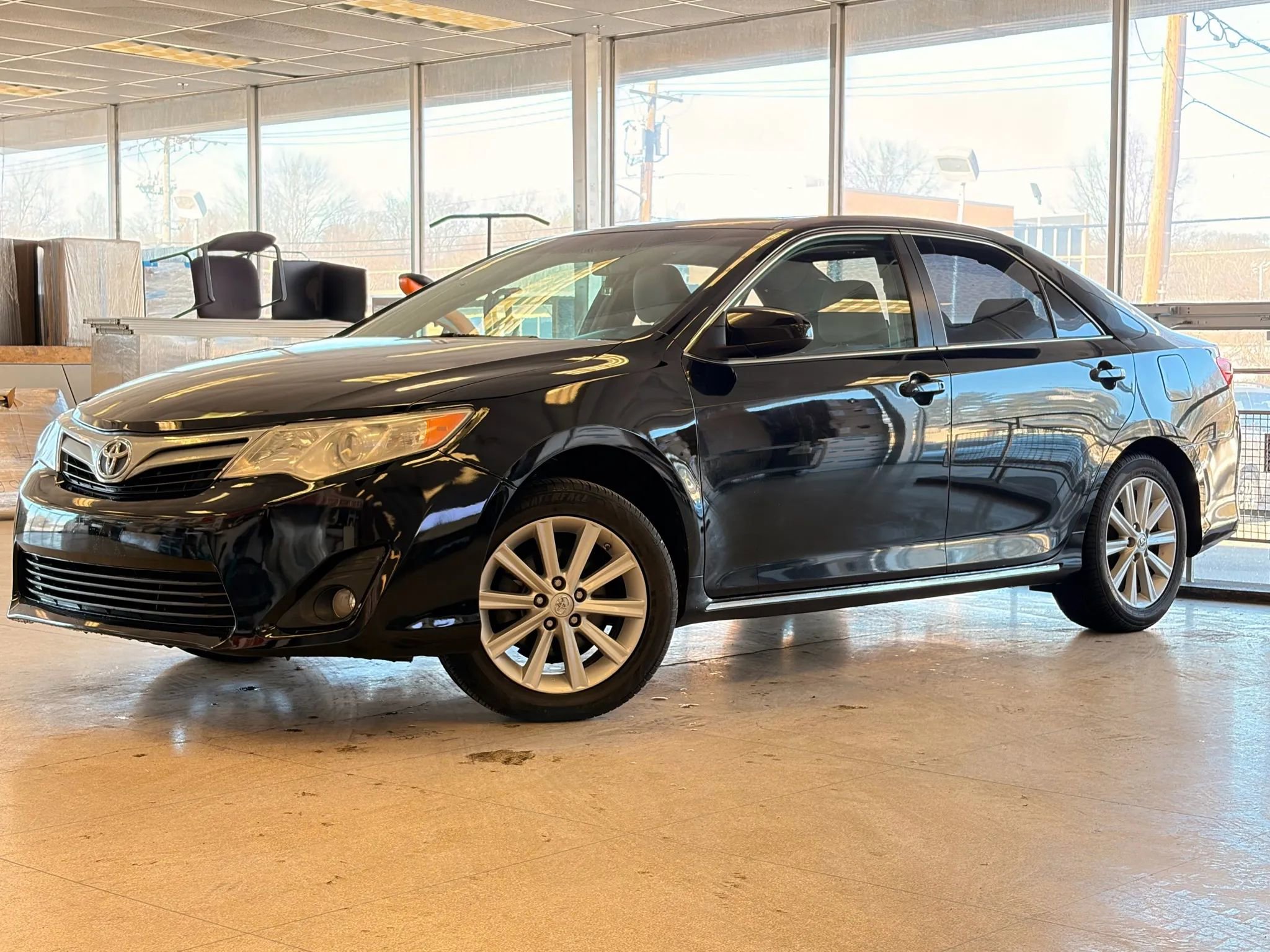 Used 2013 Toyota Camry XLE image 41