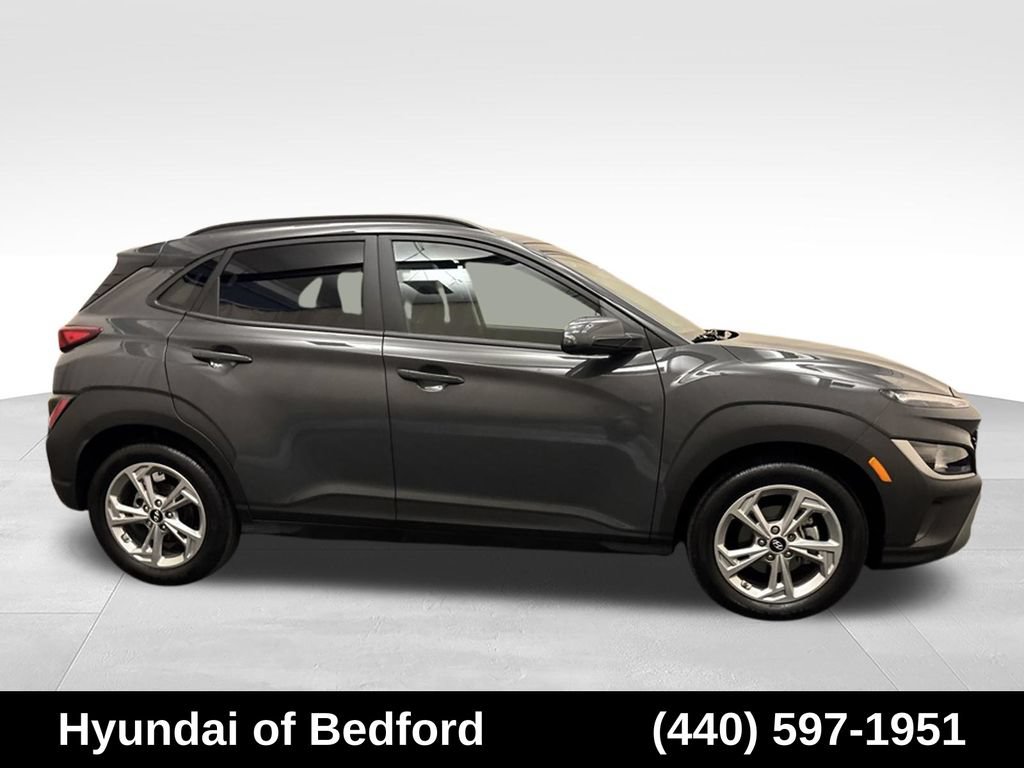 Used 2023 Hyundai Kona SEL w/ Convenience Package FWD image 4