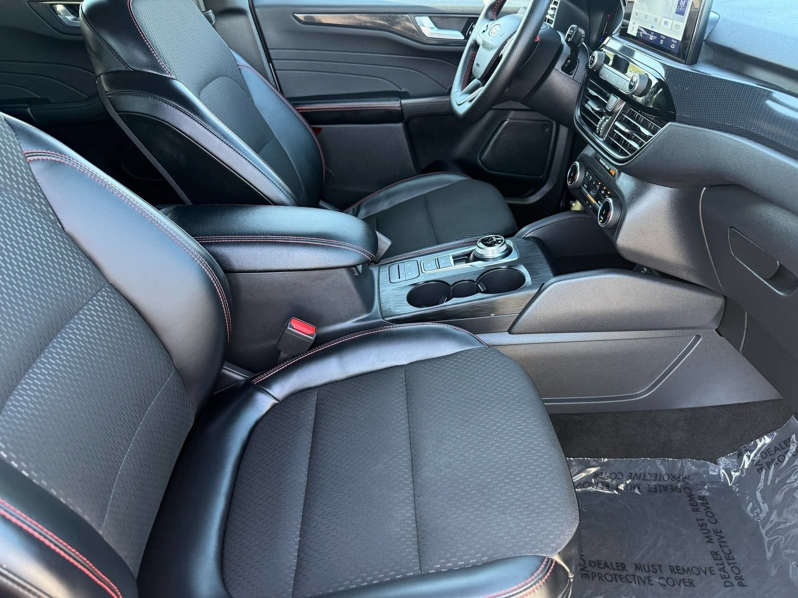 Used 2025 Ford Escape ST-Line FWD image 30