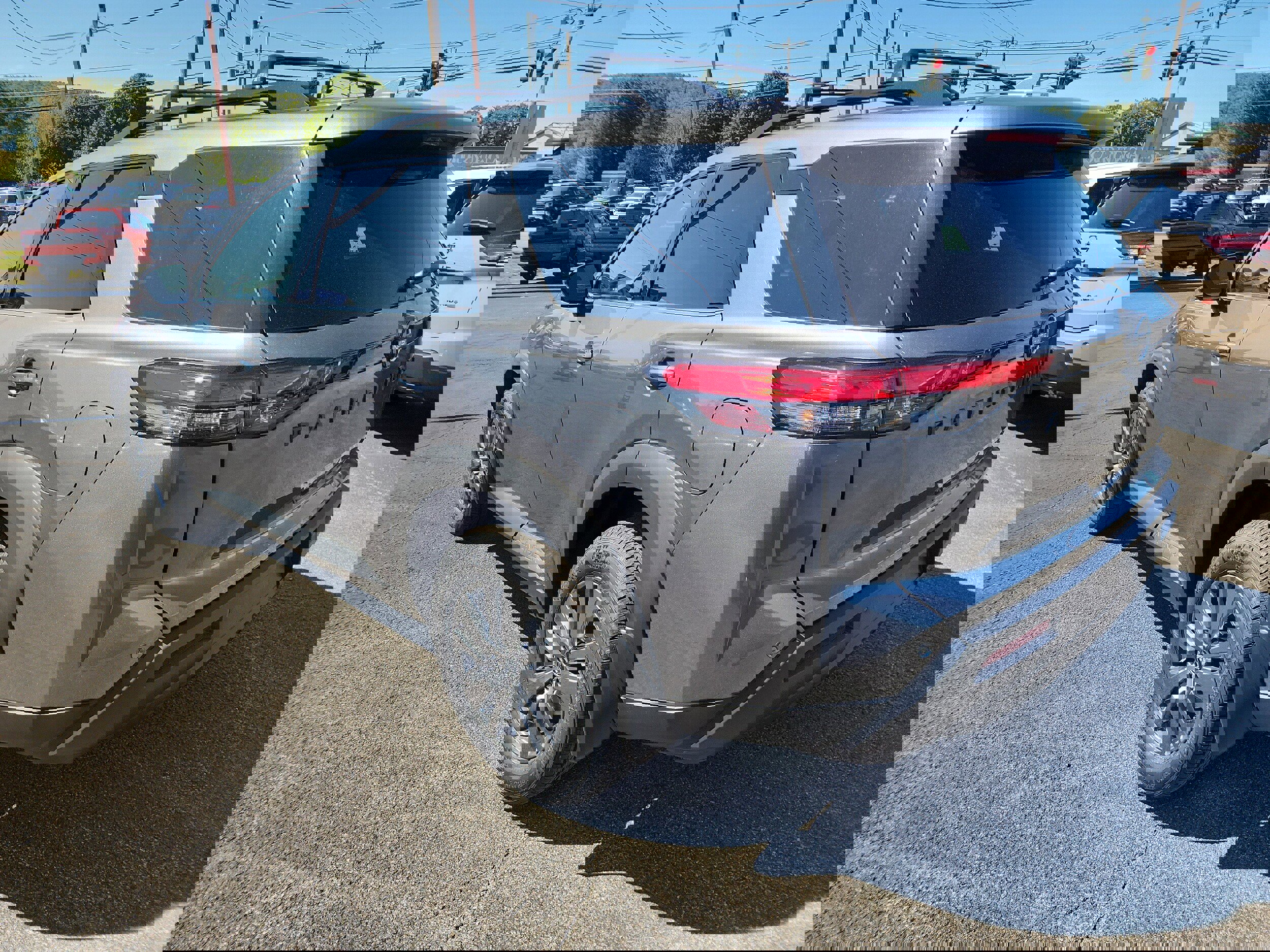 New 2025 Nissan Pathfinder SV w/ Black Appearance Package image 6