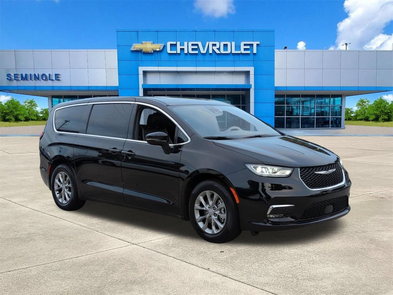 Used 2026 Chrysler Pacifica Limited FWD image 1