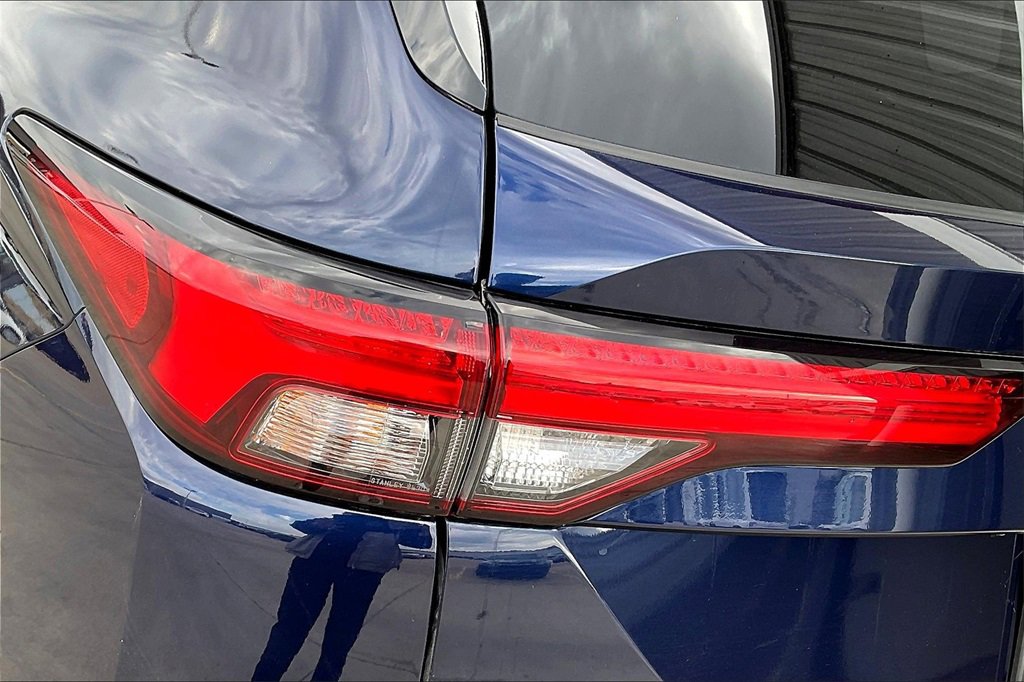 Used 2024 Mitsubishi Outlander SE Black Edition image 29