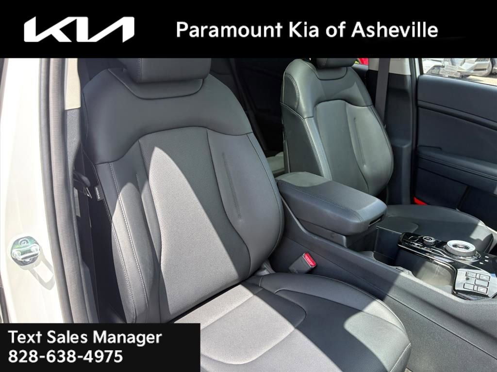 Certified 2025 Kia Sportage EX w/ EX Premium Package AWD/4WD image 21