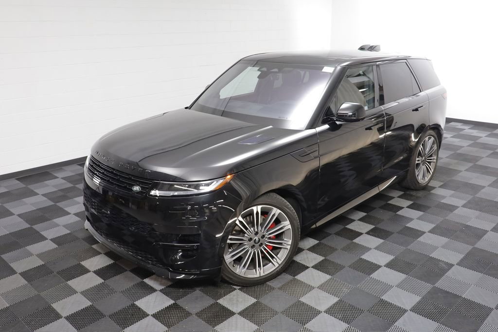 Used 2023 Land Rover Range Rover Sport SE Dynamic image 2