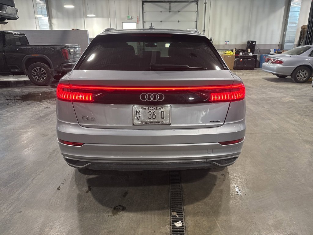 Used 2022 Audi Q8 Premium Plus image 3
