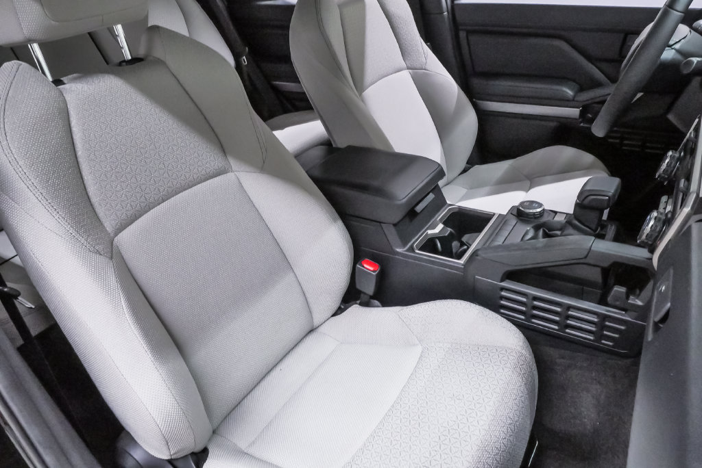 Used 2025 Toyota 4Runner SR5 RWD image 15
