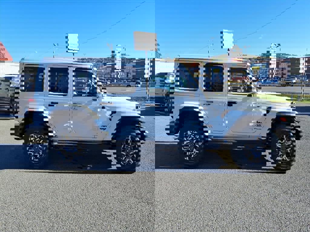 New 2026 Jeep Wrangler Unlimited Sahara image 7