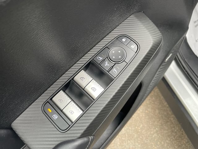 Used 2025 Mitsubishi Outlander SE AWD/4WD image 22