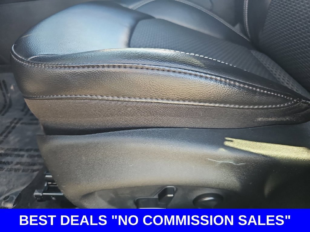 Used 2023 Jeep Compass Latitude w/ Sun and Sound Group AWD/4WD image 27