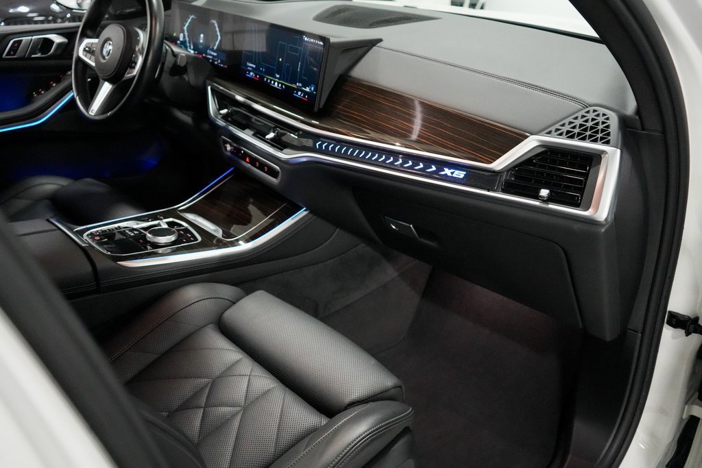 Used 2024 BMW X5 xDrive40i w/ M Sport Package image 16