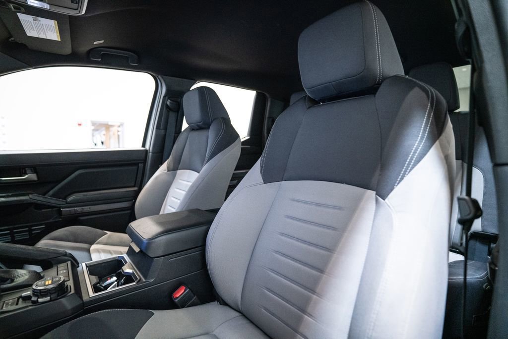 Certified 2024 Toyota Tacoma TRD Off-Road image 6