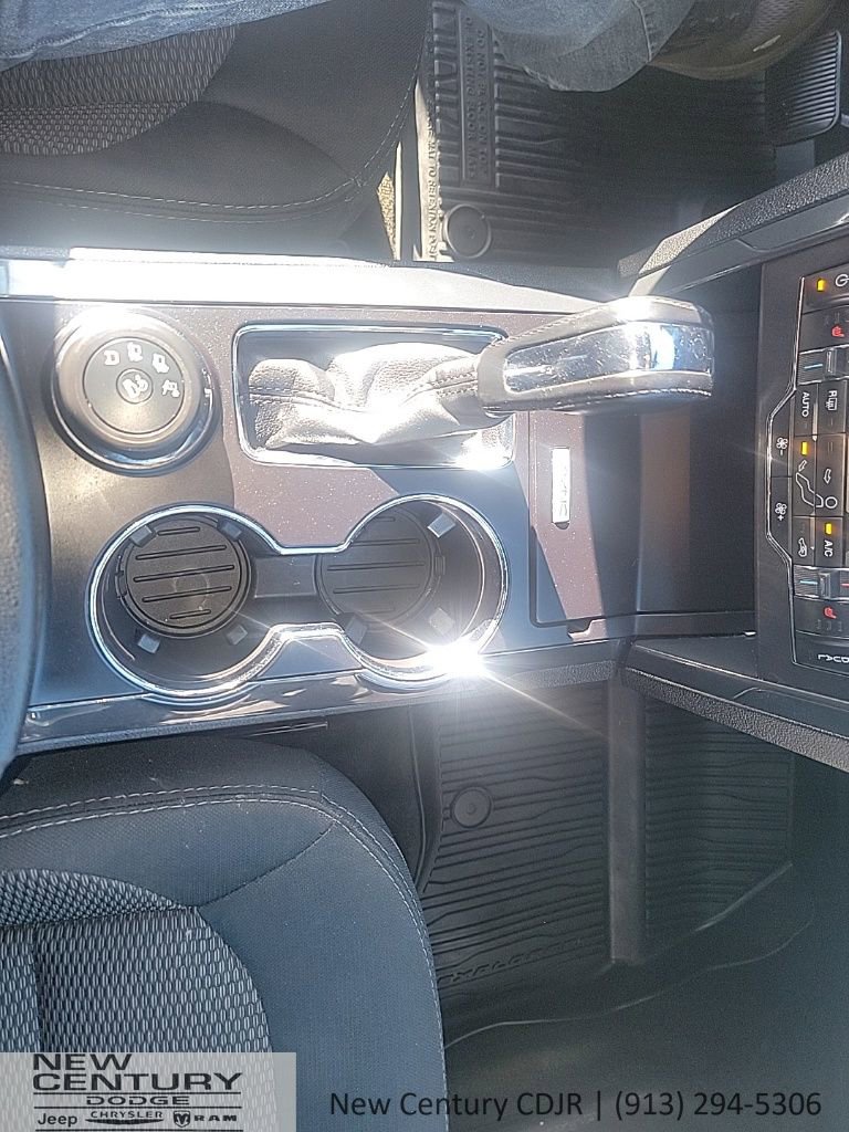 Used 2017 Ford Explorer XLT AWD/4WD image 11