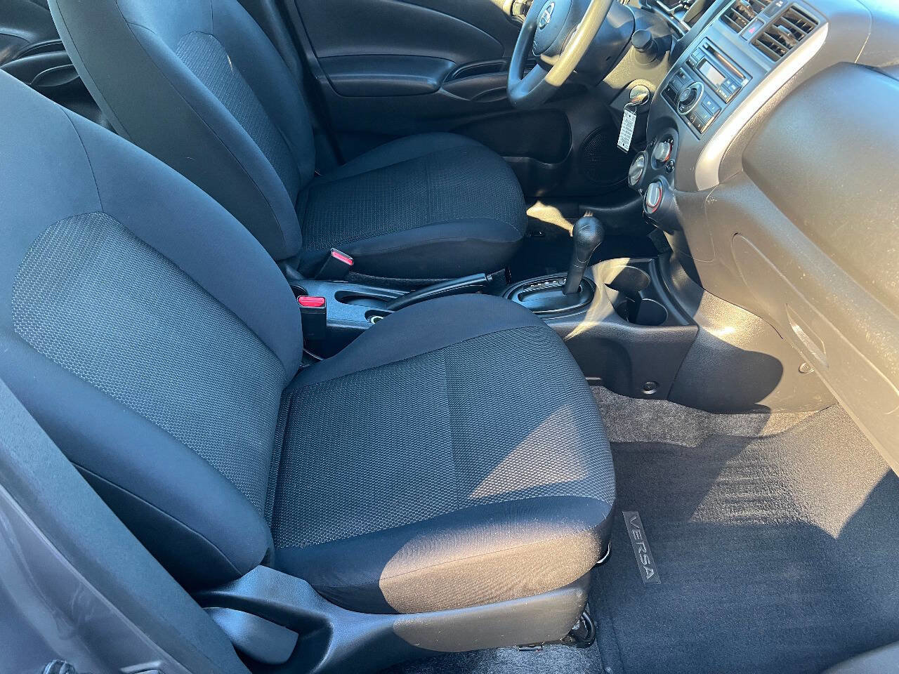Used 2012 Nissan Versa SV image 24