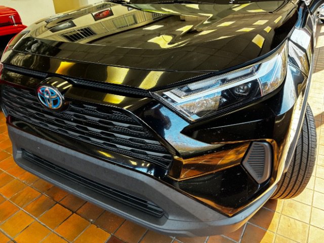 Used 2023 Toyota RAV4 XLE AWD/4WD image 9