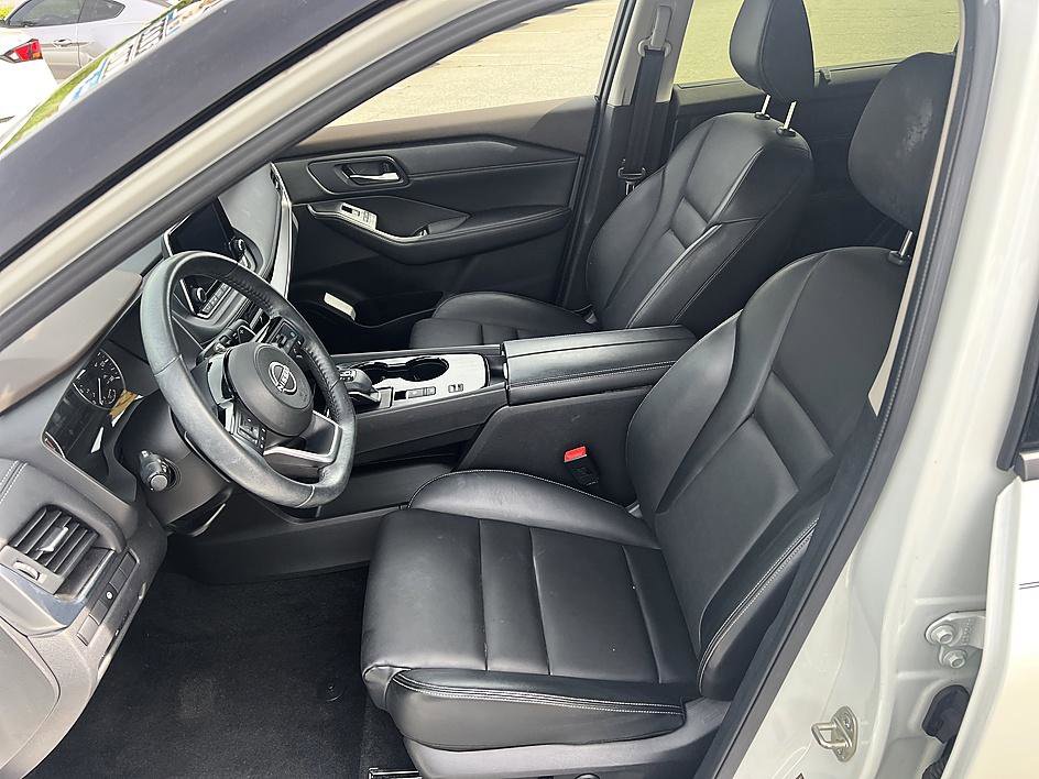 Certified 2023 Nissan Rogue SV w/ SV Premium B Package FWD image 13