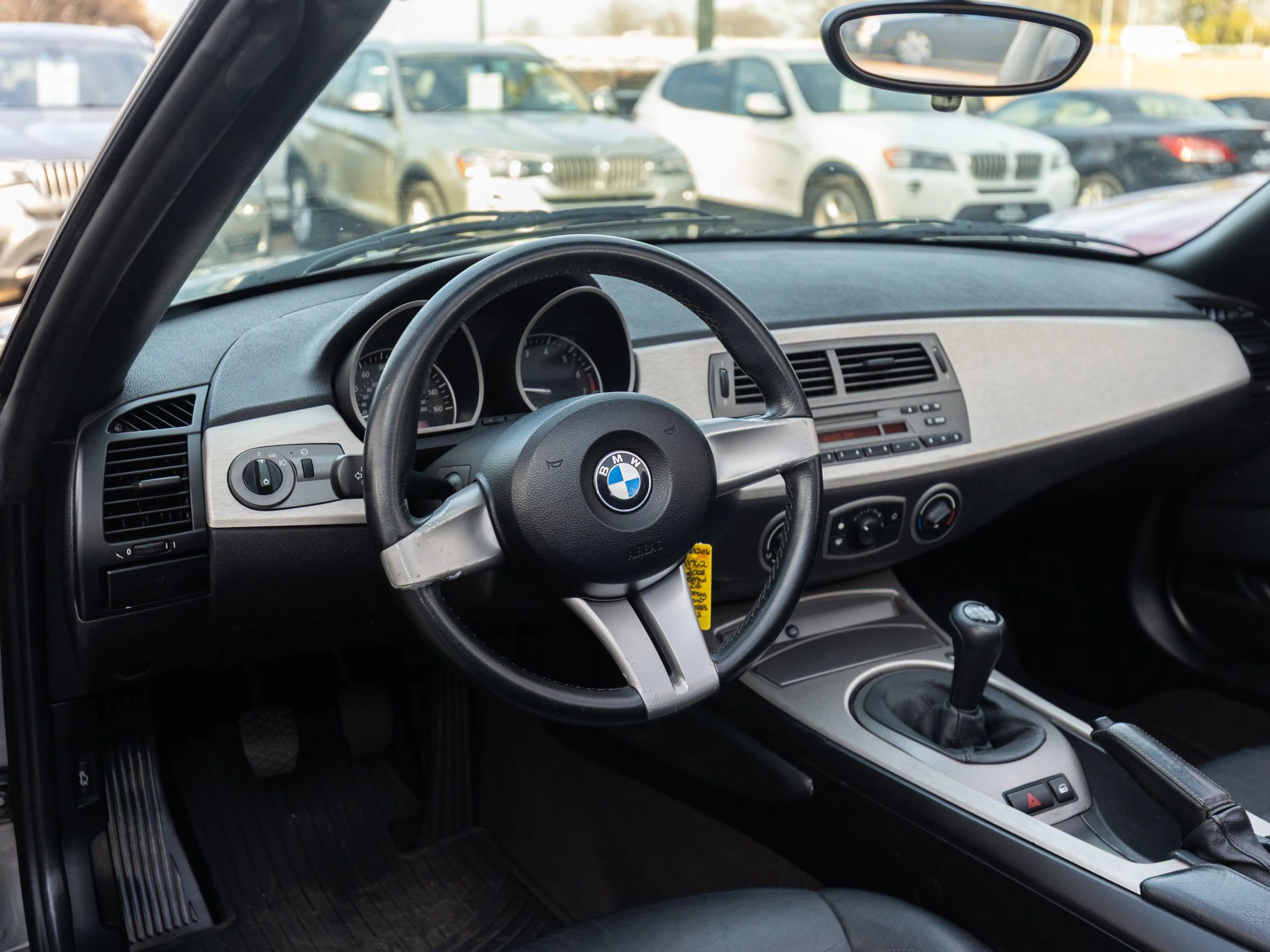 Used 2003 BMW Z4 2.5i image 19