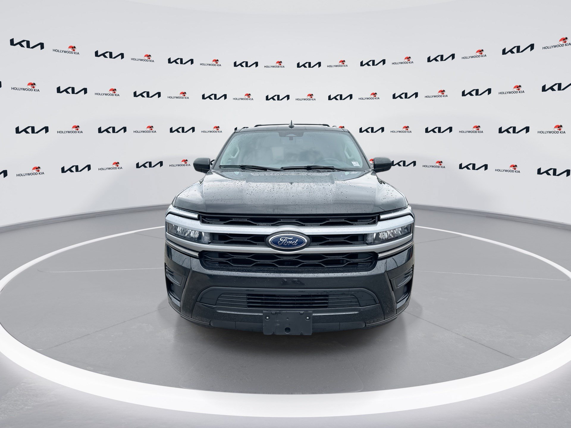 Used 2024 Ford Expedition Max XLT AWD/4WD image 3