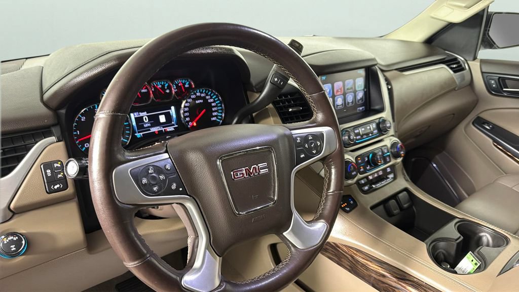 Used 2019 GMC Yukon XL SLT w/ Open Road Package AWD/4WD image 22