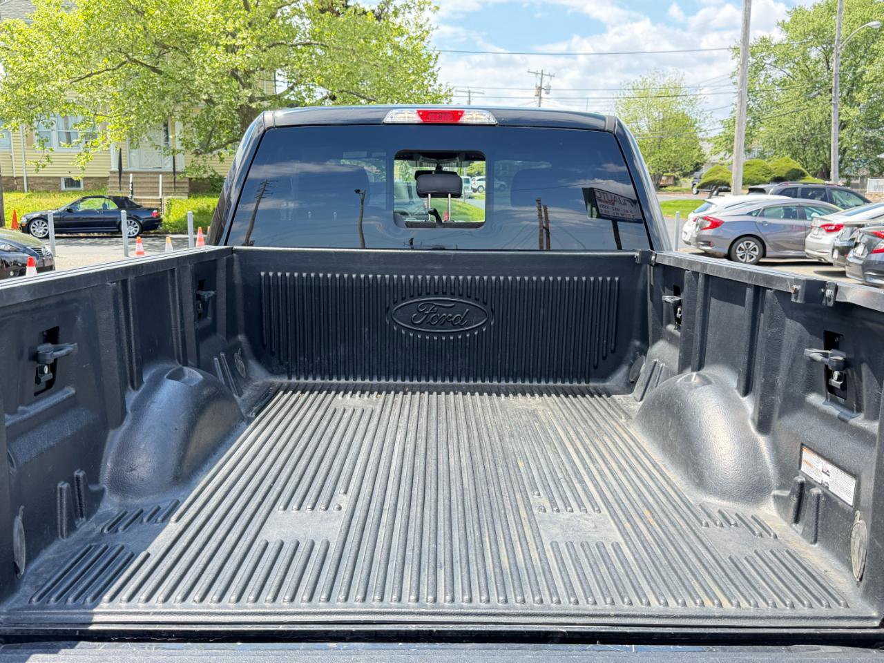 Used 2017 Ford F150 XLT w/ Equipment Group 302A Luxury AWD/4WD image 36