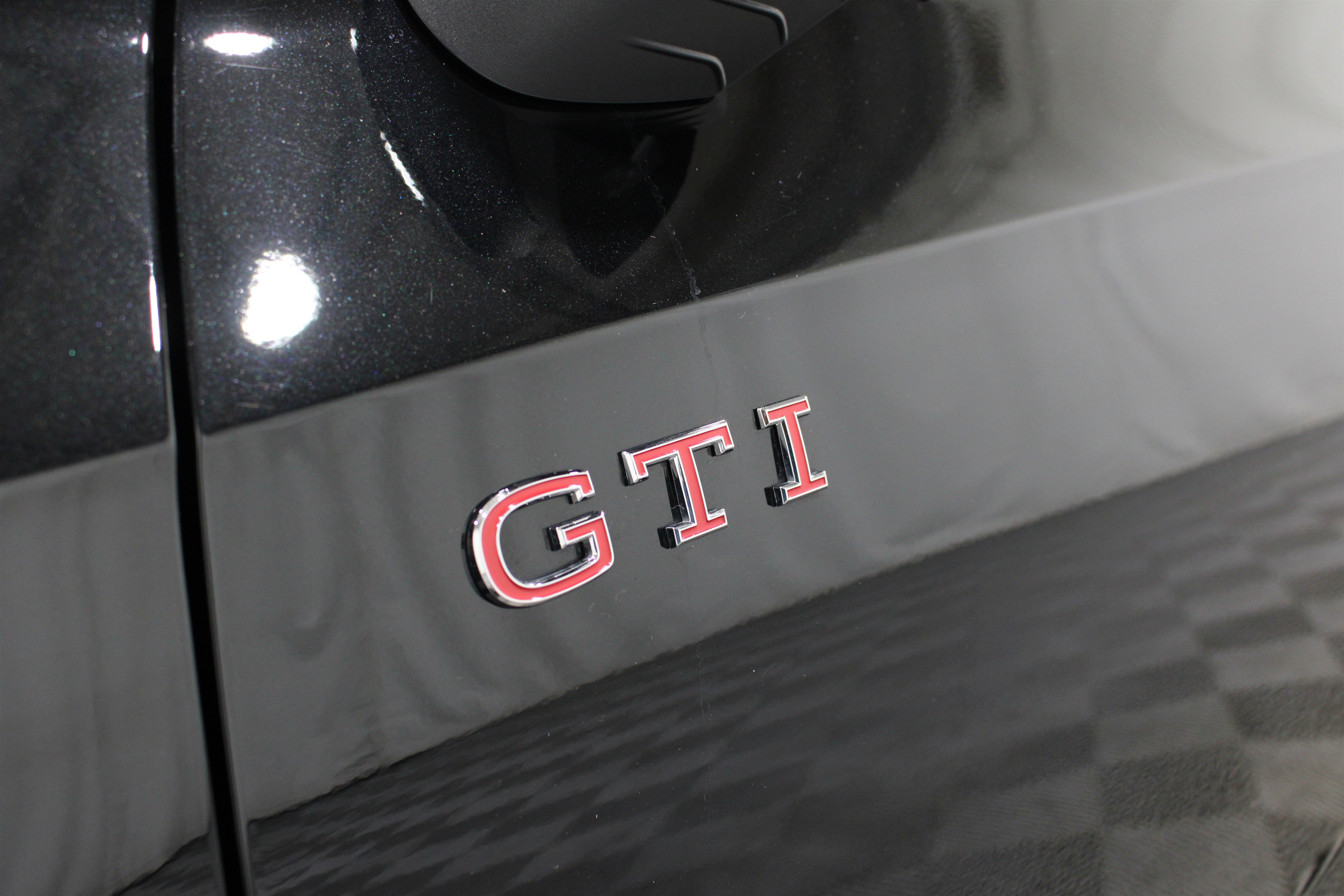 Used 2025 Volkswagen GTI SE image 38