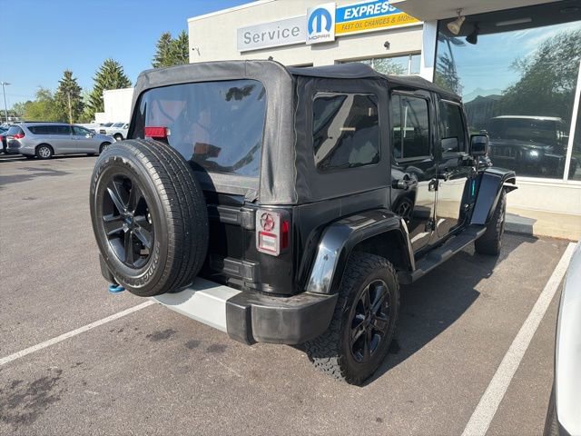 Used 2012 Jeep Wrangler Unlimited Sahara AWD/4WD image 2