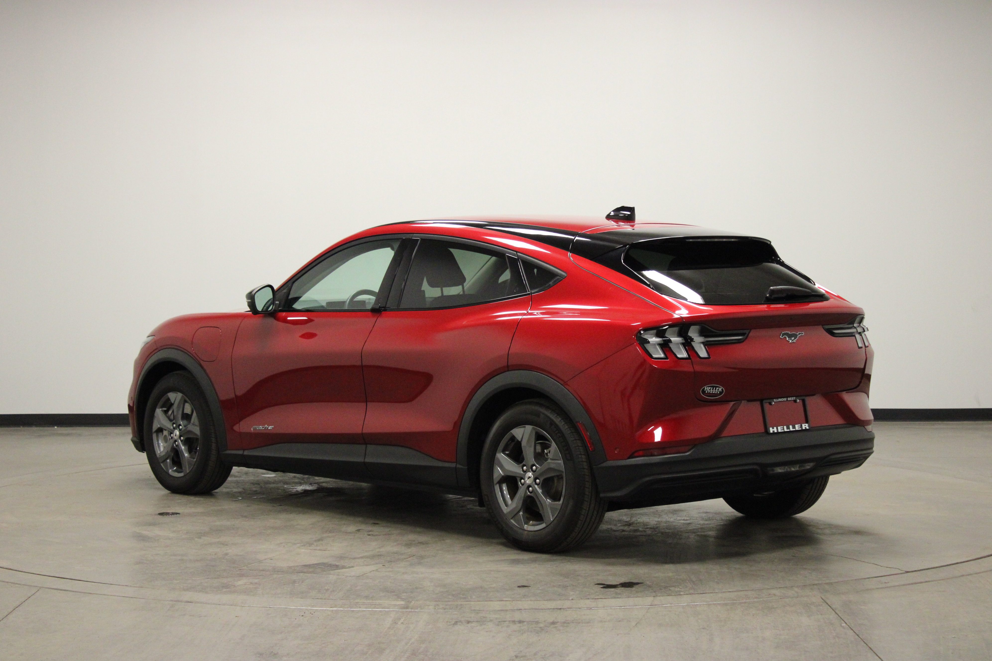 Used 2023 Ford Mustang Mach-E Select image 7