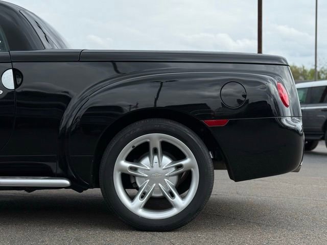 Used 2003 Chevrolet SSR w/ Preferred Equipment Group RWD image 37