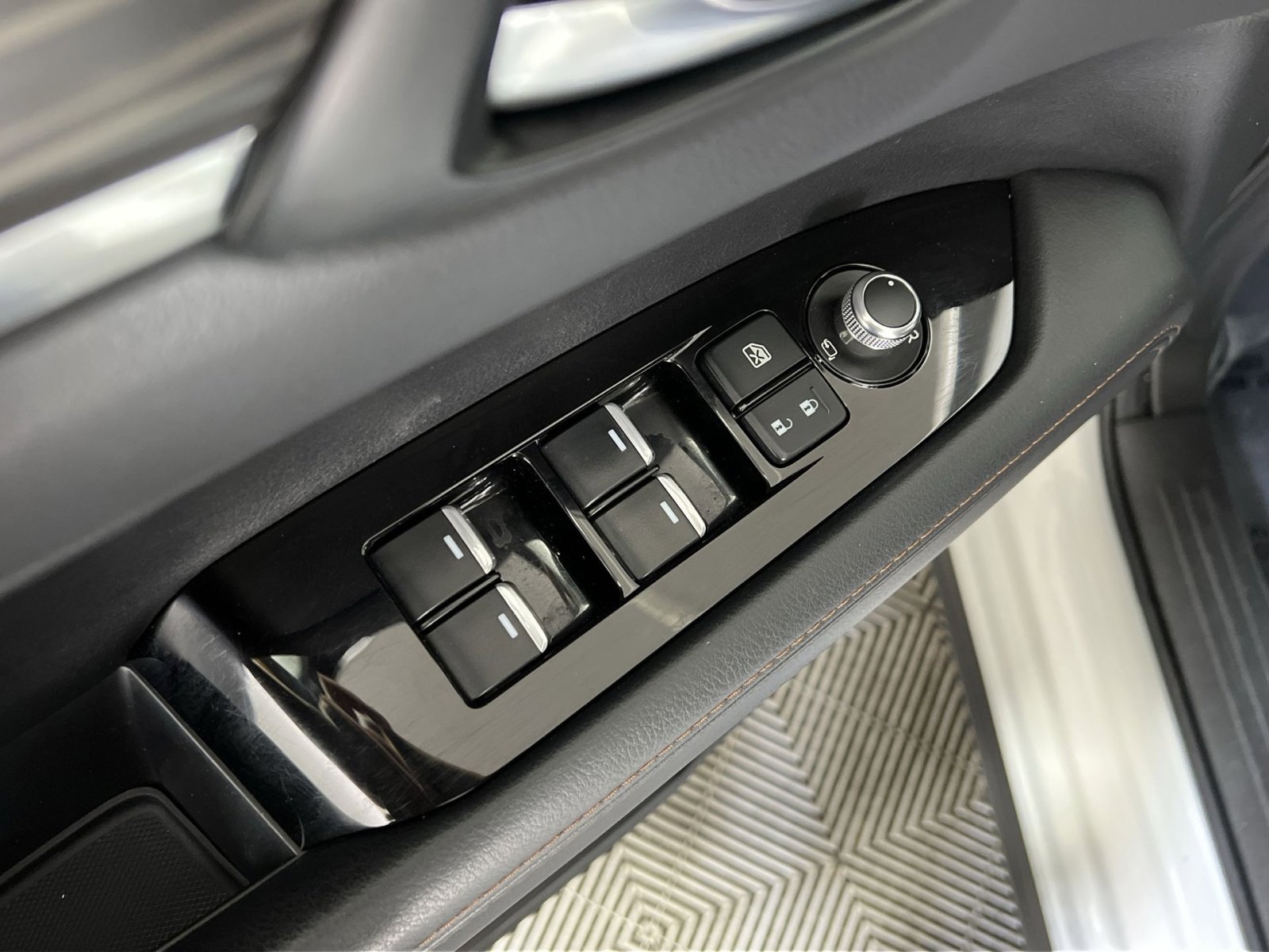 Used 2023 MAZDA CX-5 AWD 2.5 S w/ Premium Plus Pkg image 15