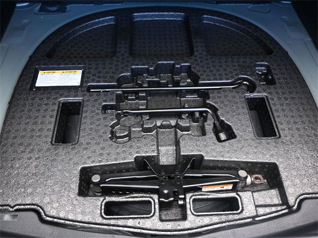 Used 2021 GMC Sierra 1500 SLT image 16