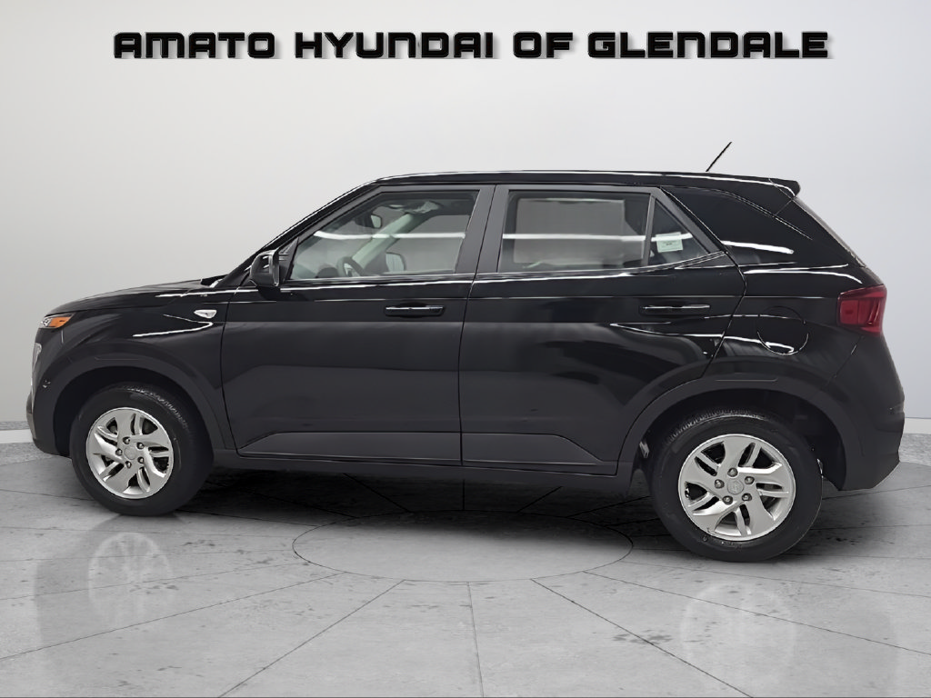 New 2026 Hyundai Venue SE FWD image 3
