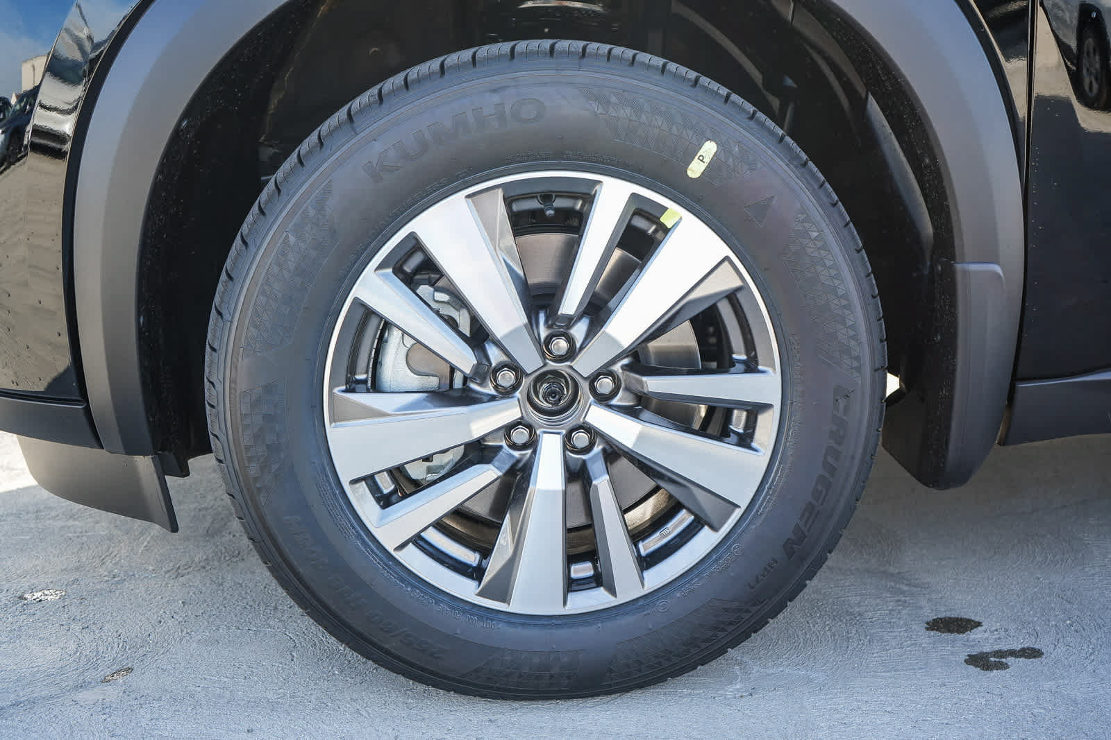 Used 2025 Nissan Pathfinder SL FWD image 11