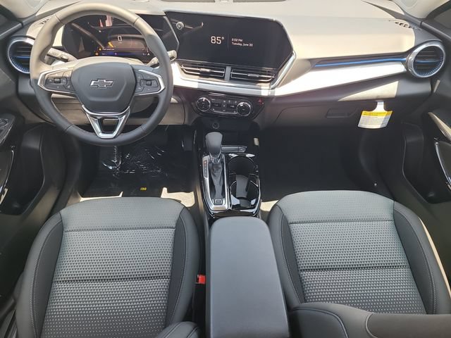 New 2026 Chevrolet Trax LT w/ Midnight Edition FWD image 16