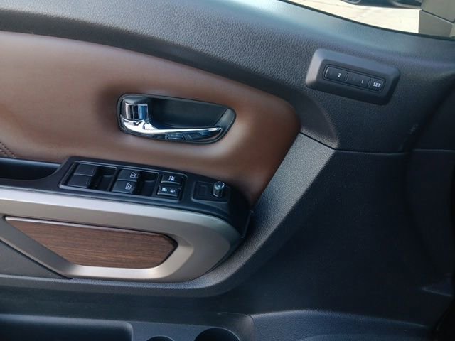 Used 2020 Nissan Titan Platinum Reserve w/ Moonroof Package image 17