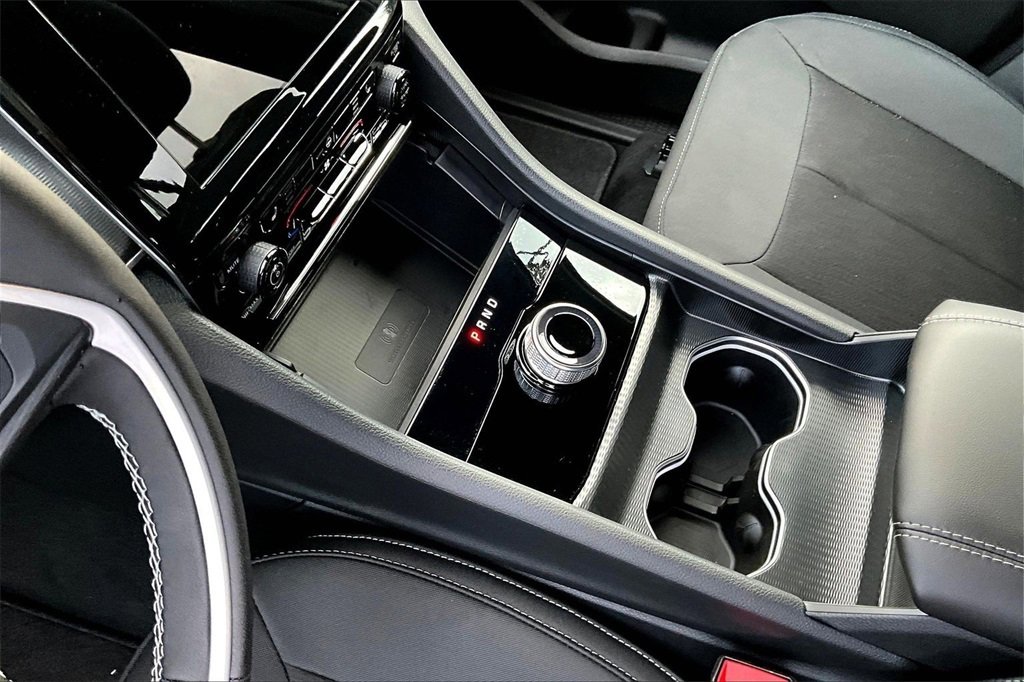 New 2025 Jeep Grand Cherokee Laredo w/ Luxury Tech Group I image 8