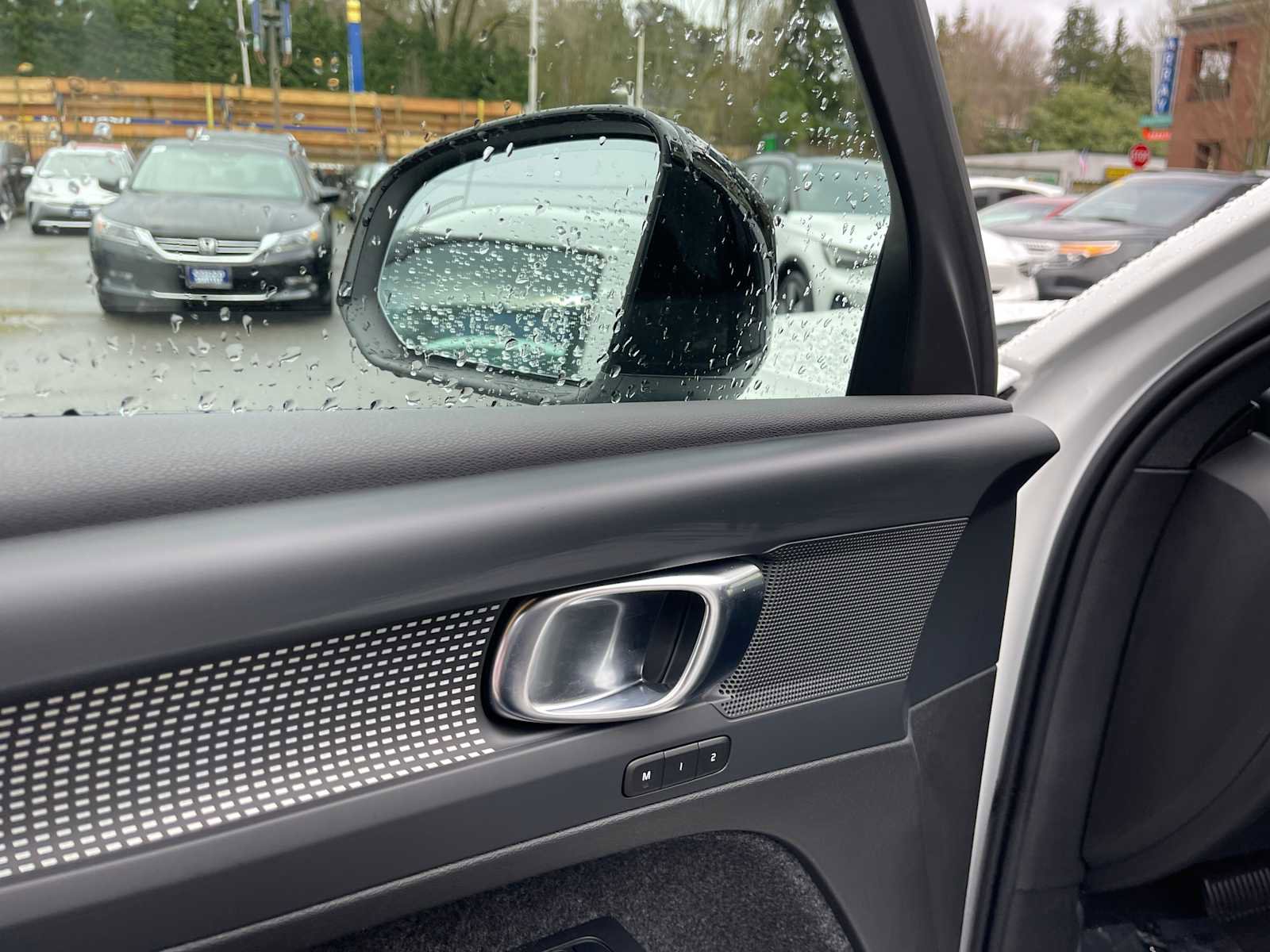 New 2023 Volvo XC40 B5 Plus w/ Protection Package Premier image 16