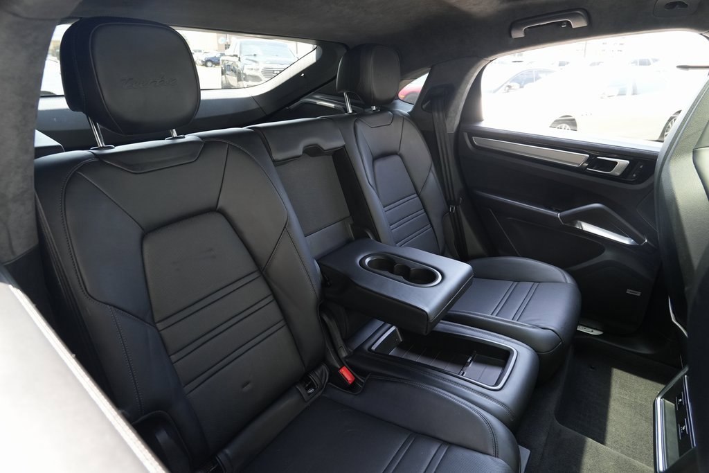 Used 2022 Porsche Cayenne Turbo image 26