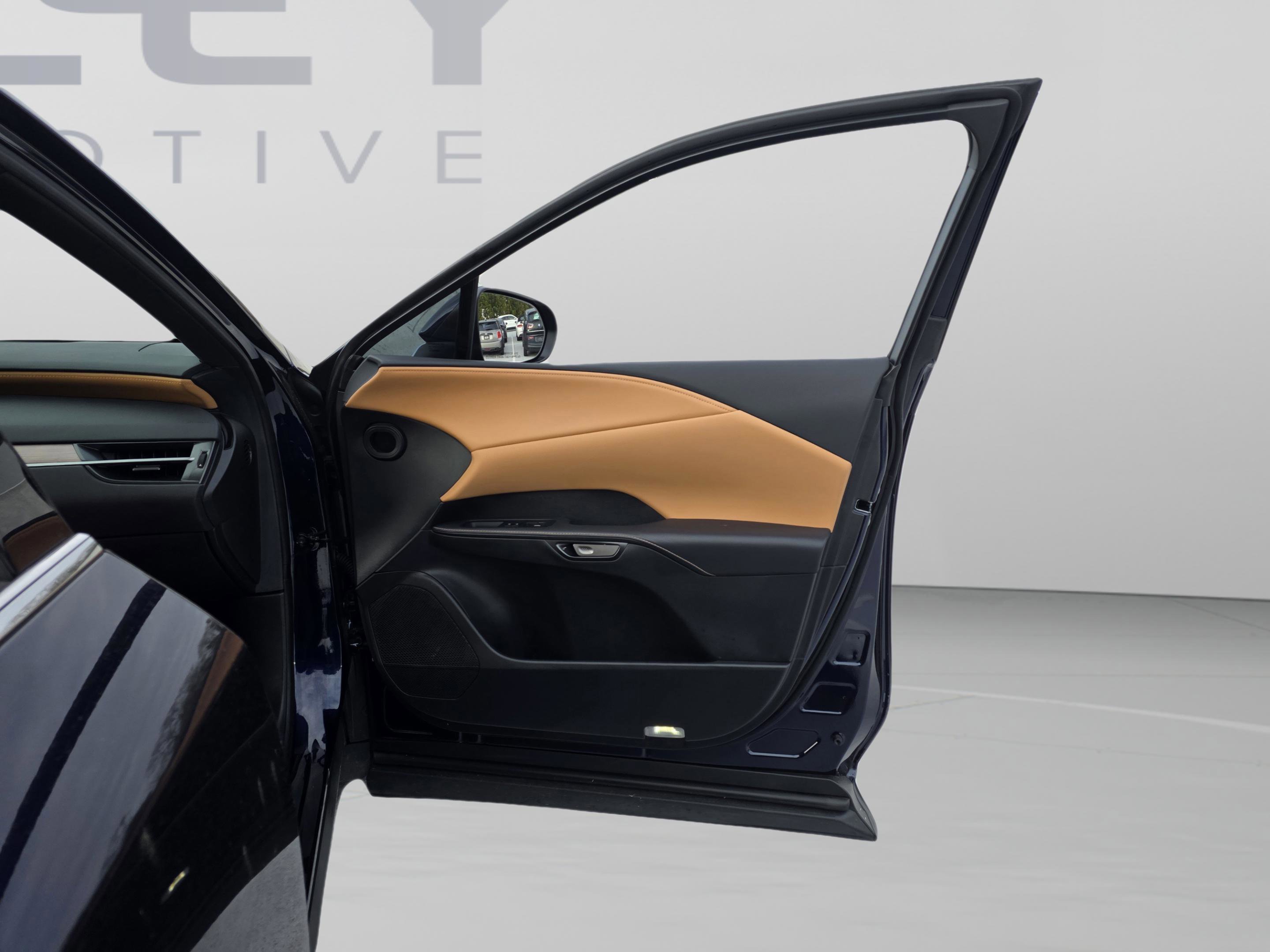 Used 2024 Lexus RX 350 Premium w/ Accessory Package (Z1) image 29