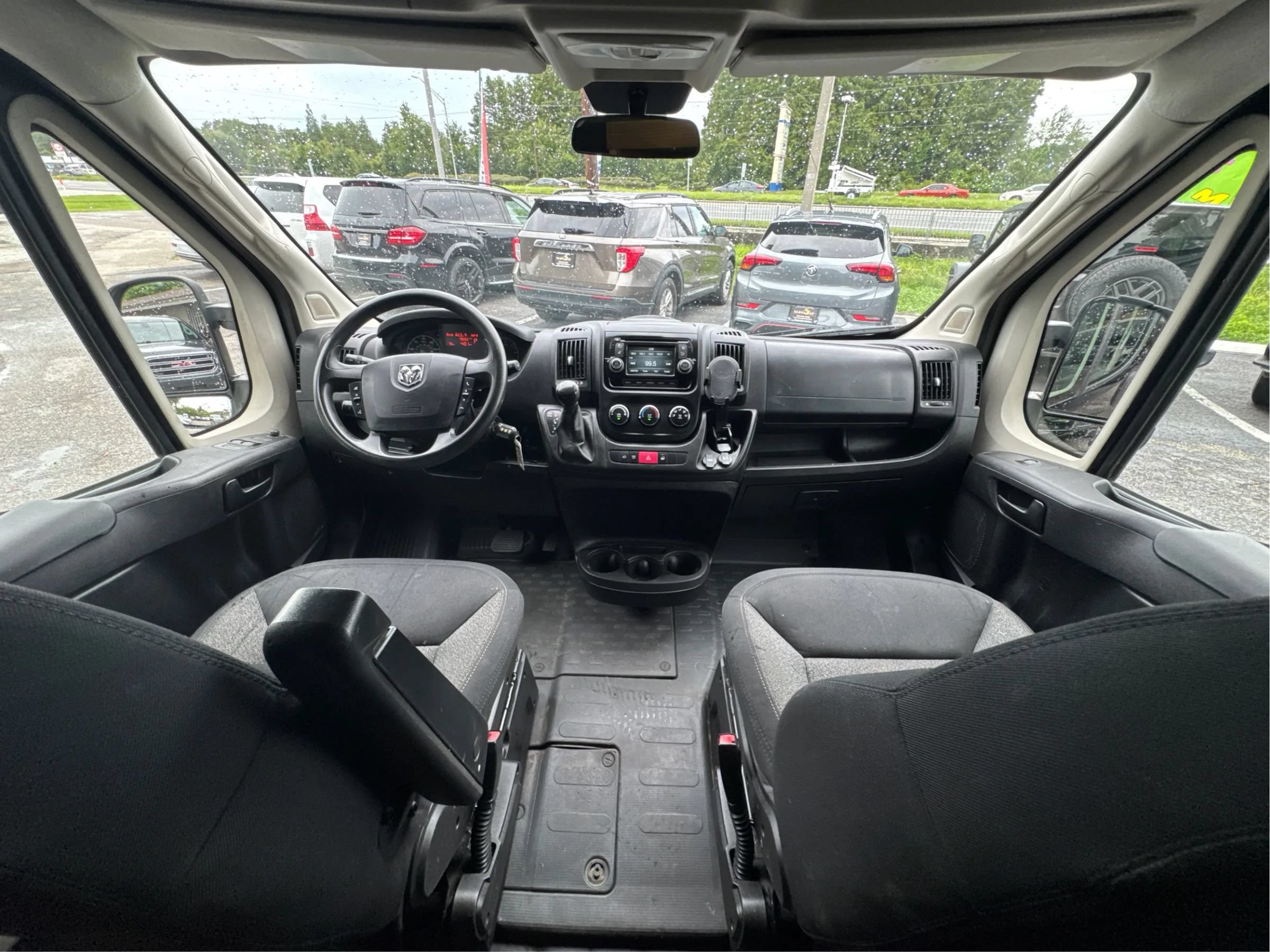 Used 2017 RAM ProMaster 2500 w/ Premium Appearance Group FWD image 27