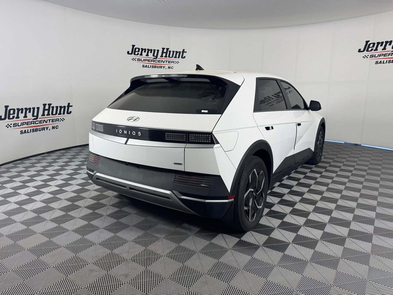 Used 2023 Hyundai Ioniq 5 SEL w/ Cargo Package AWD/4WD image 6