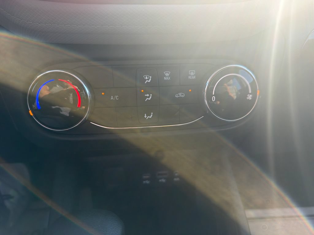 Used 2022 Chevrolet TrailBlazer LS AWD/4WD image 22