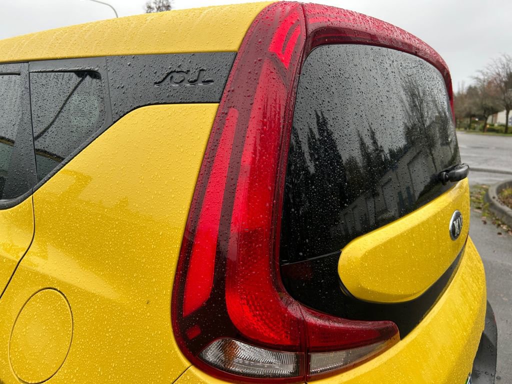 Used 2020 Kia Soul LX image 35