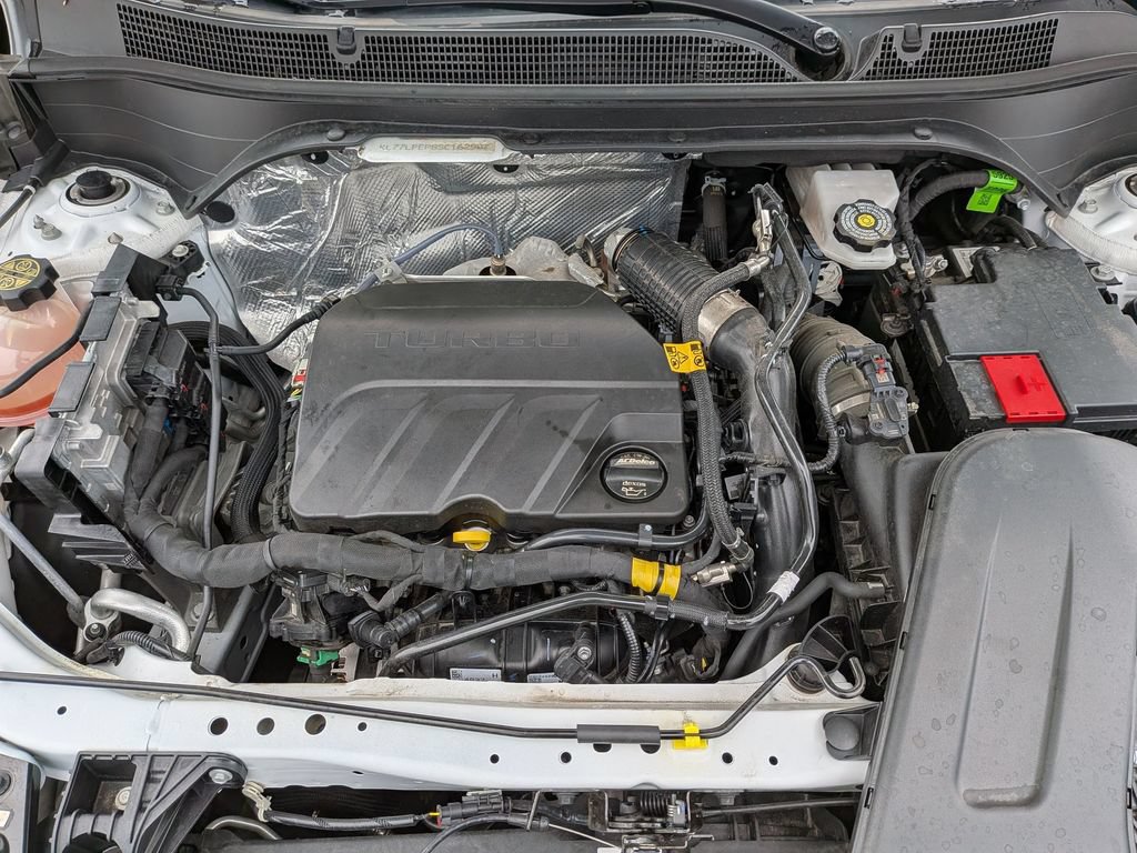 Used 2025 Chevrolet Trax LS FWD image 13