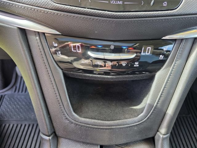 Used 2017 Cadillac XT5 Premium Luxury FWD image 11