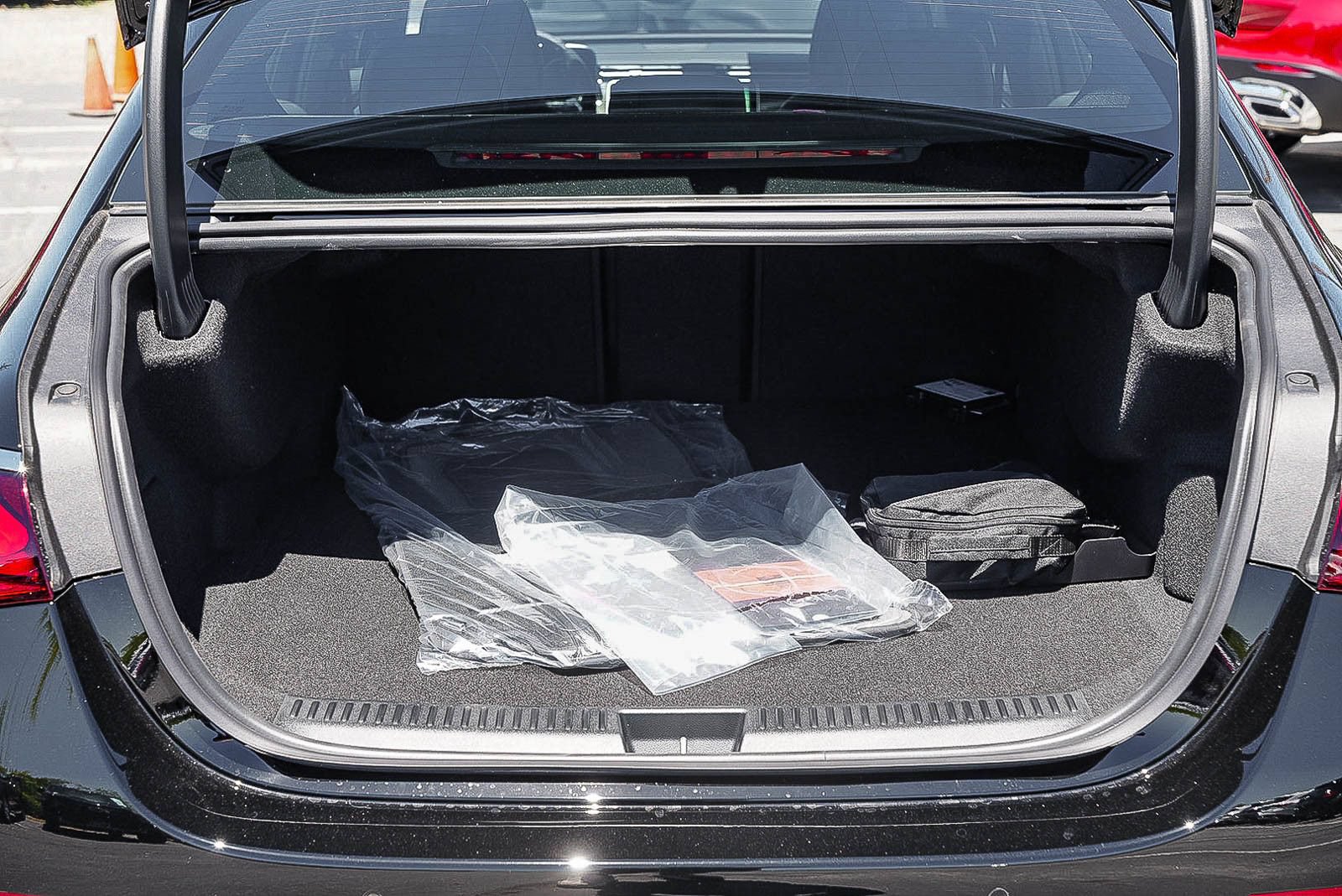 New 2026 Mercedes-Benz E 53 AMG e 4MATIC Sedan image 28