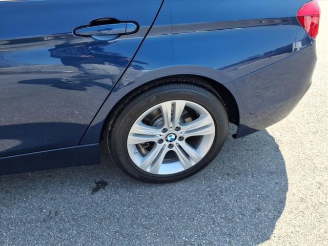 Used 2018 BMW 330i xDrive Sedan w/ Premium Package image 5